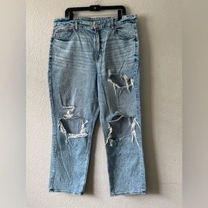 American Eagle destroyed curvy 90’s straight jeans size 18